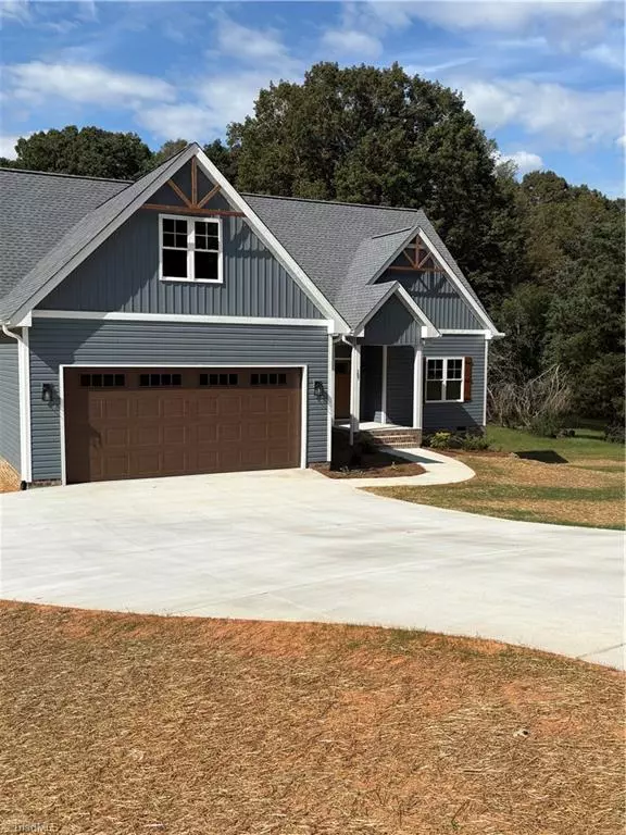 Mocksville, NC 27028,157 Twin Cedars Golf RD