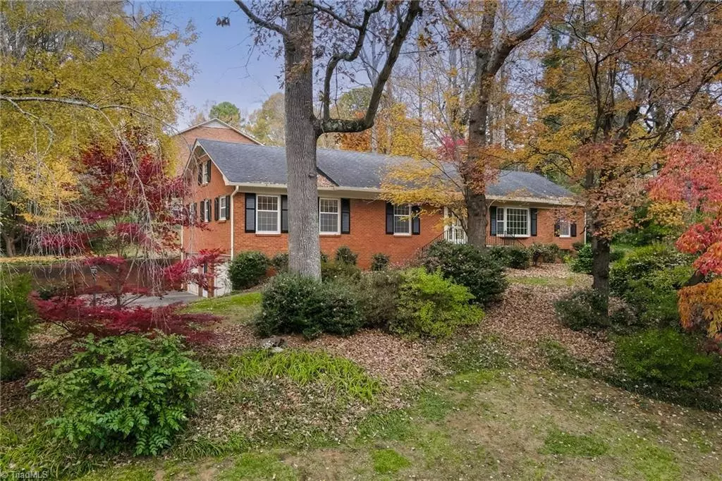 Winston-salem, NC 27104,3351 Kirklees RD