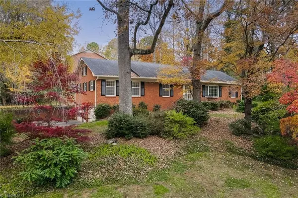 3351 Kirklees RD, Winston-salem, NC 27104