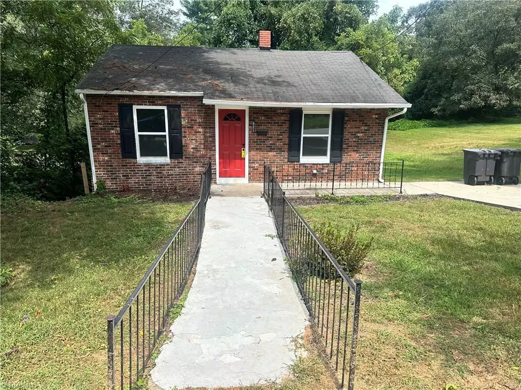 Statesville, NC 28677,621 E Sharpe ST