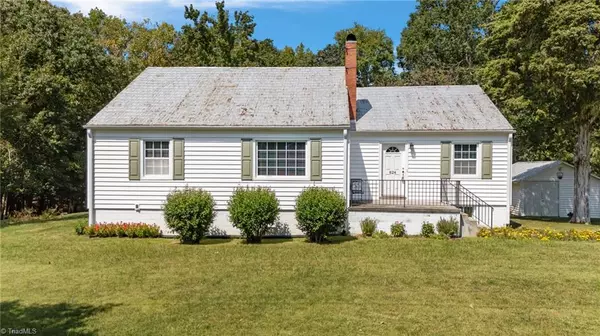 824 W Lexington AVE, High Point, NC 27262