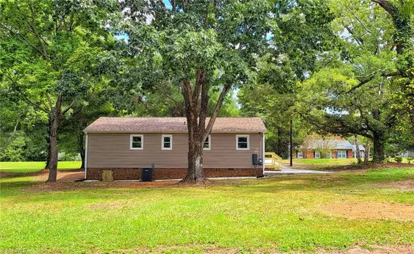 Winston-salem, NC 27105,4870 Dippen RD