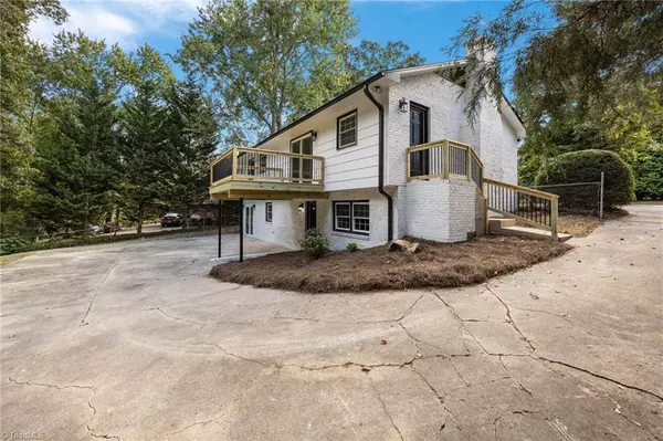 High Point, NC 27265,3304 Rolling RD