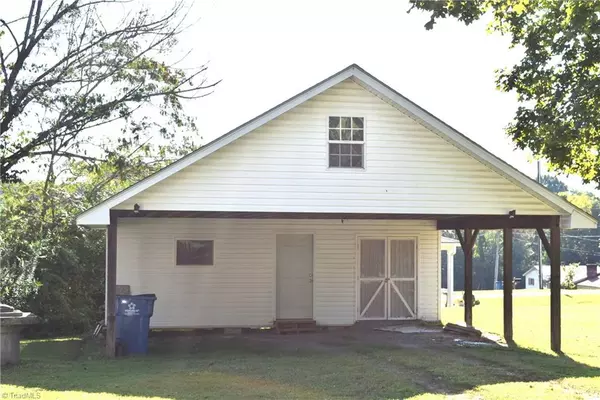 Ramseur, NC 27316,507 Columbia AVE
