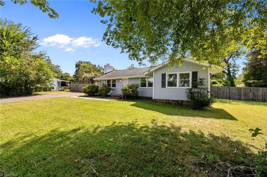 5615 Plantation DR, Winston-salem, NC 27105