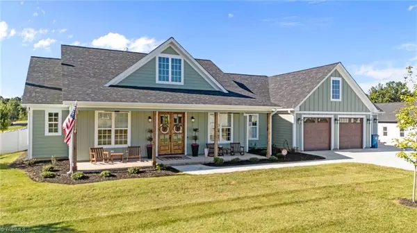 Advance, NC 27006,107 Meeting House LN