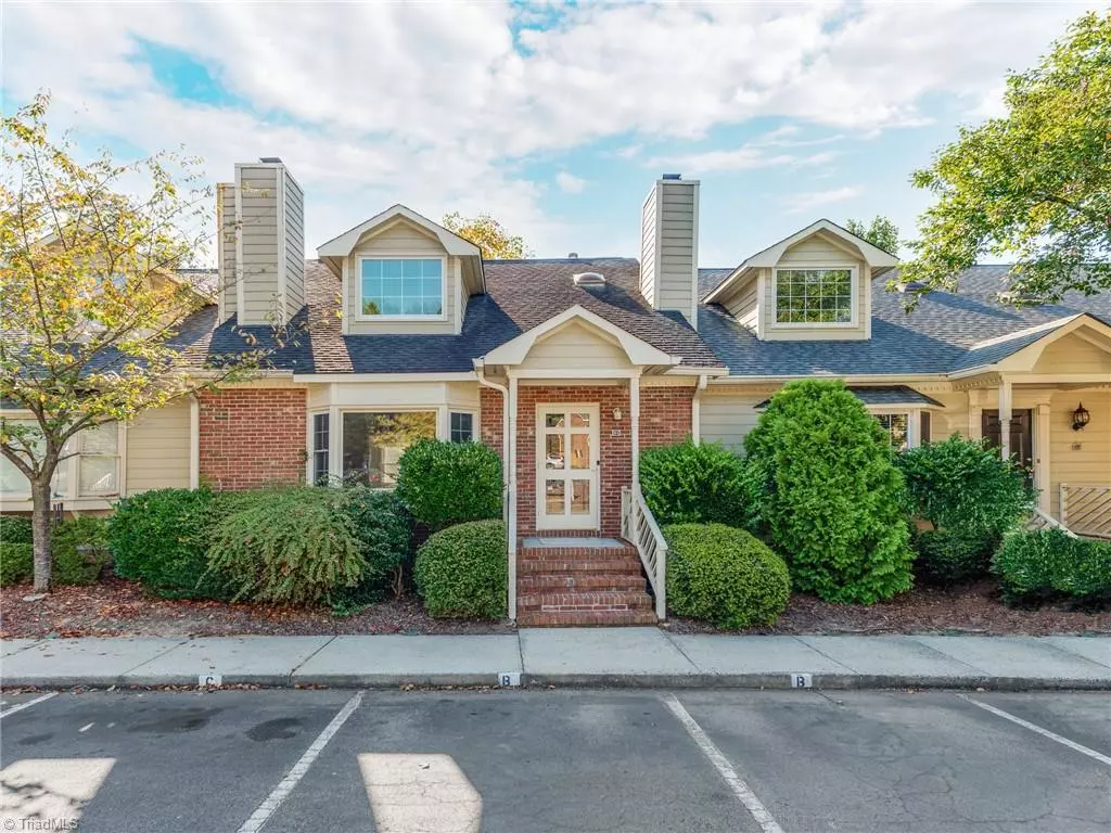Greensboro, NC 27455,18 Park Village LN #C