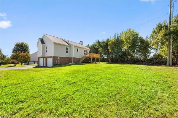 Belews Creek, NC 27009,5890 Brittans DR