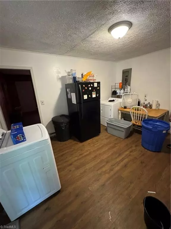 Winston-salem, NC 27015,2101 E 25th ST