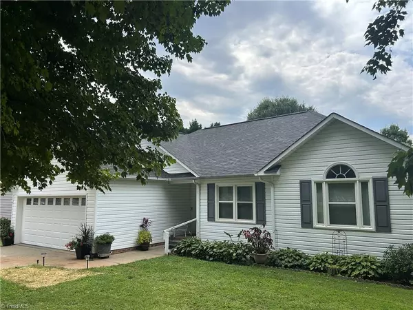 Mocksville, NC 27028,186 Crestview DR