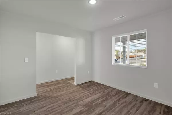 Mcleansville, NC 27301,4 Torbay CT