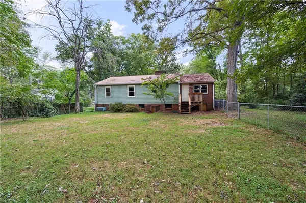 Winston-salem, NC 27106,406 Wake DR