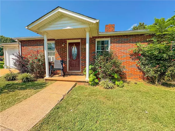 Winston-salem, NC 27107,2919 Susan LN