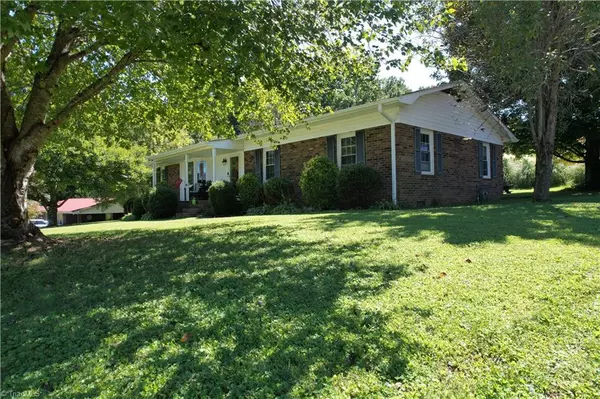 New London, NC 28127,38430 Airport RD