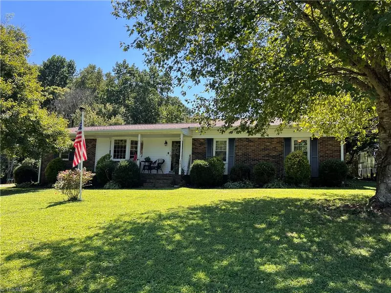 38430 Airport RD, New London, NC 28127