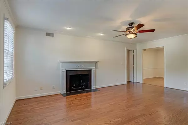 Winston-salem, NC 27104,380 Hanover Arms CT #C