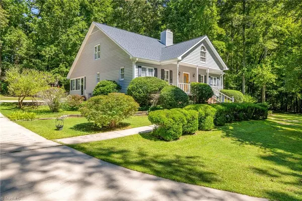 307-A E Steeple Chase RD, Pleasant Garden, NC 27313