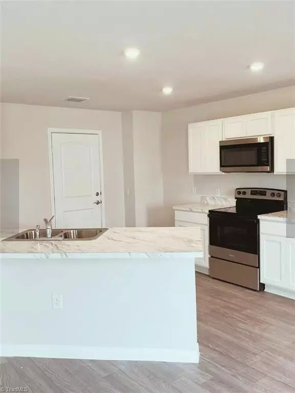 Eden, NC 27288,432 Regency DR