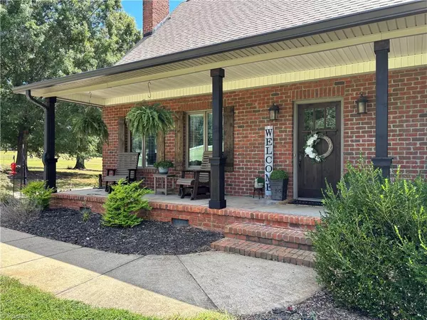 Reidsville, NC 27320,323 Chickasaw DR