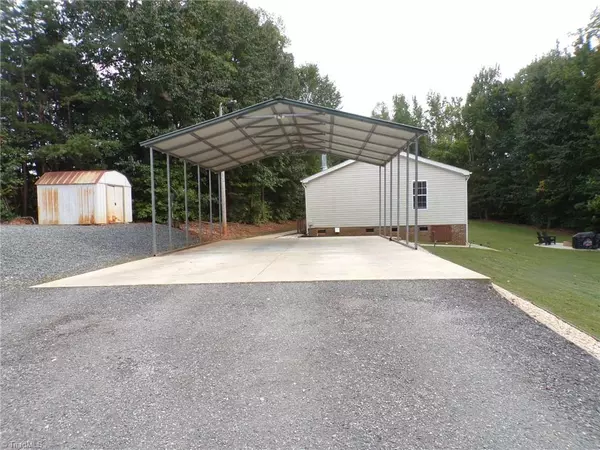 Reidsville, NC 27320,1306 Deer TRL