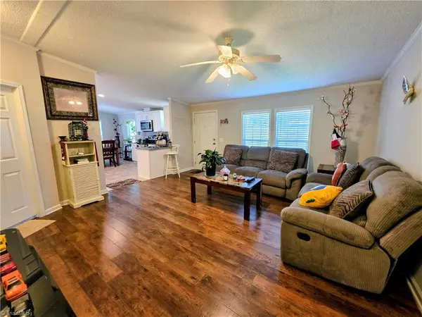 Winston-salem, NC 27107,2922 Poinsetta DR