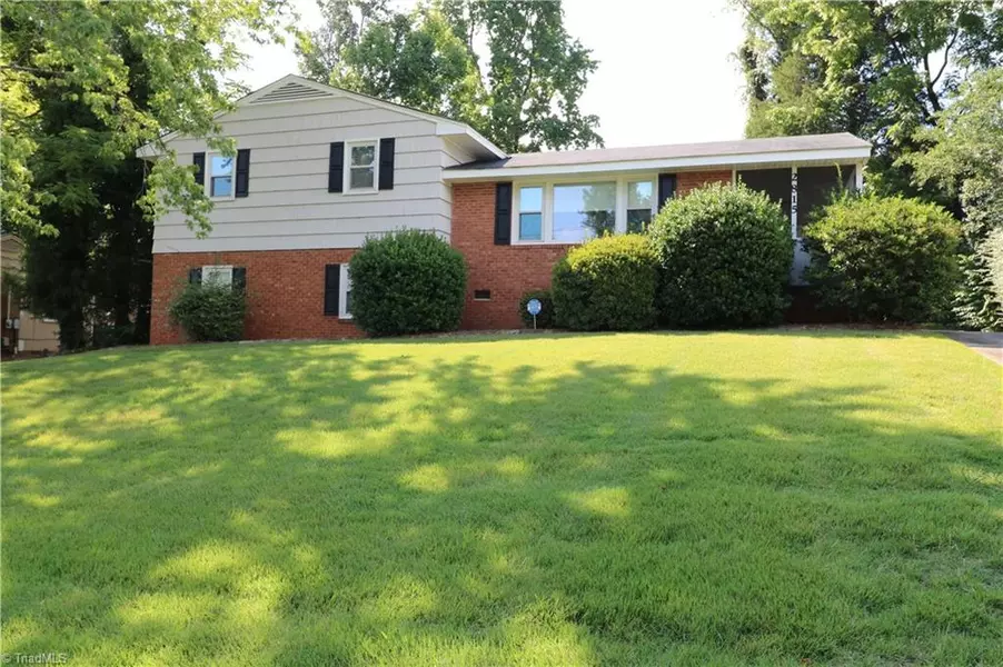 2815 Ashwood DR, Winston-salem, NC 27103