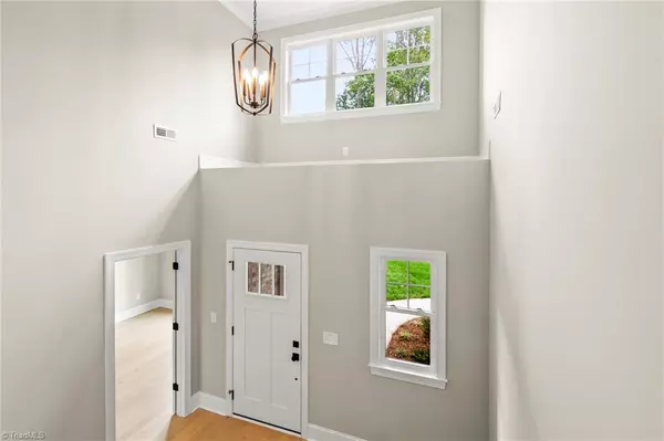 Winston-salem, NC 27104,543 Barrett RD