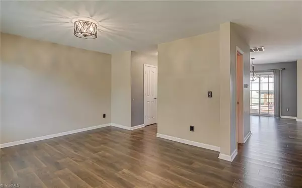 Winston-salem, NC 27101,3971 Foliage DR