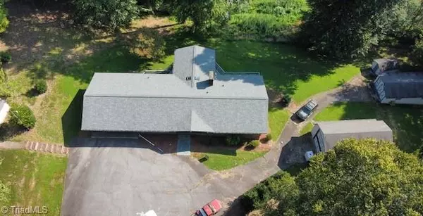 North Wilkesboro, NC 28659,2082 Mountain Valley Church RD