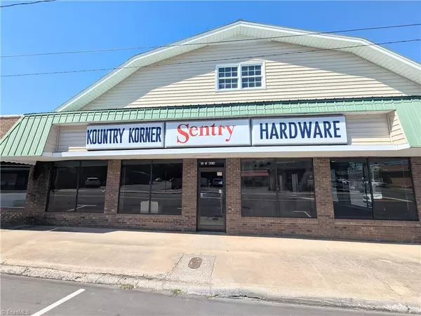 12 S Main ST, Denton, NC 27239