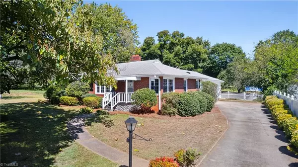 Greensboro, NC 27405,3304 Yanceyville ST