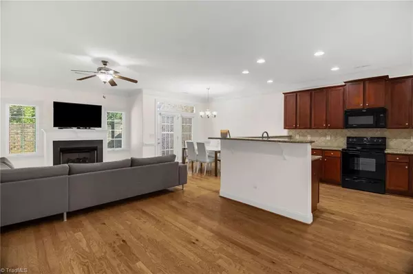 High Point, NC 27265,737 Carneros CIR