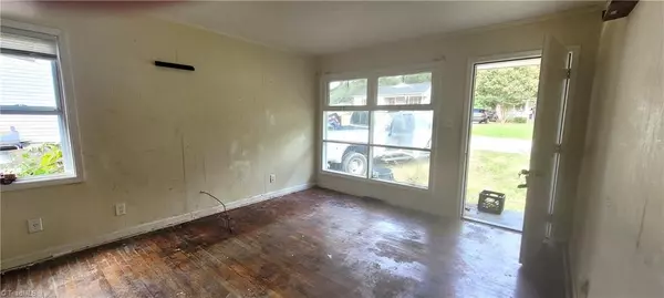 Greensboro, NC 27403,1710 Rainbow DR