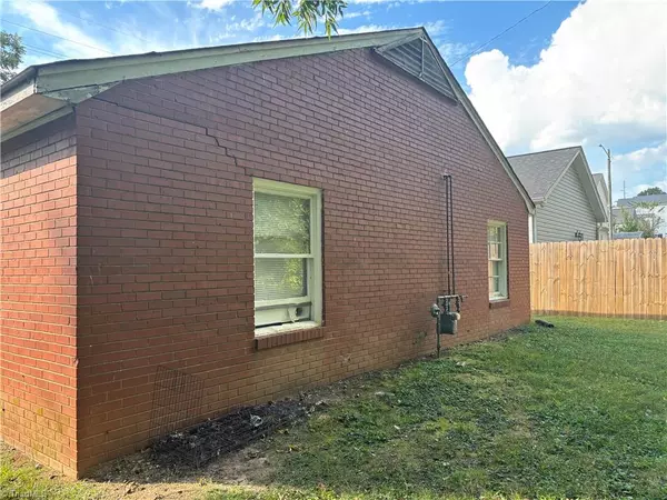 High Point, NC 27260,903 Park ST #A & B