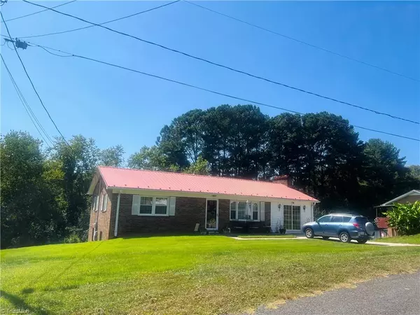 Mount Airy, NC 27030,194 Terri LN