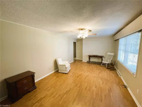 Thomasville, NC 27360,616 Duke ST