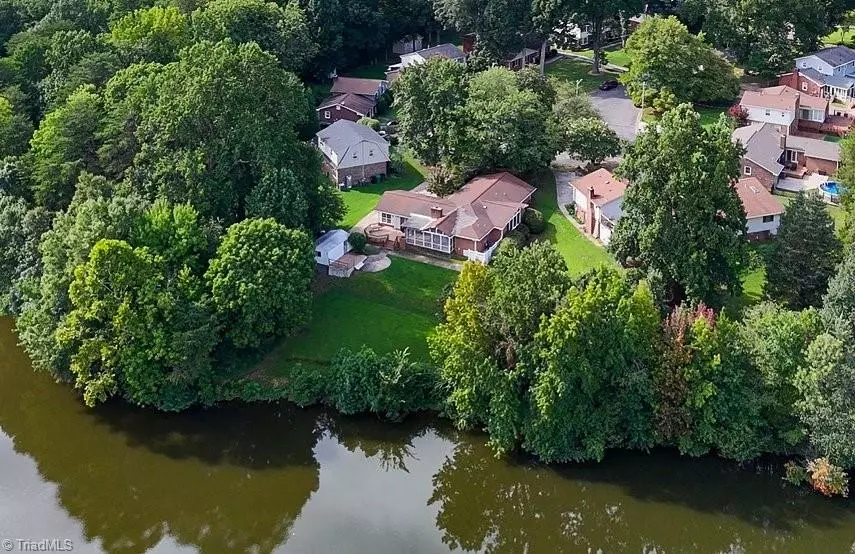 High Point, NC 27265,3001 Wellingford DR