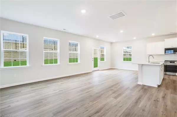 Winston-salem, NC 27104,5561 Hydrangea ST