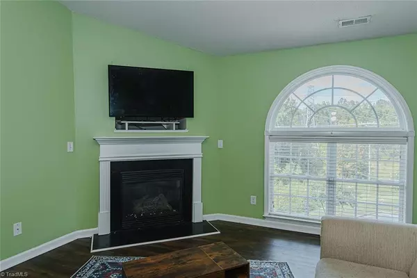 Burlington, NC 27215,3487 Forestdale DR