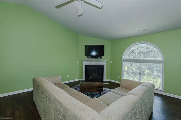 Burlington, NC 27215,3487 Forestdale DR