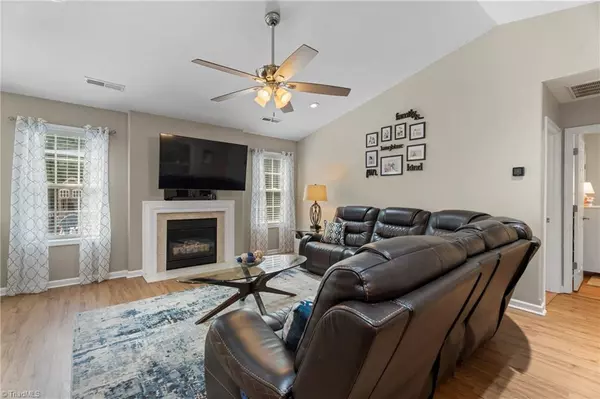 Kernersville, NC 27284,420 Sunset DR