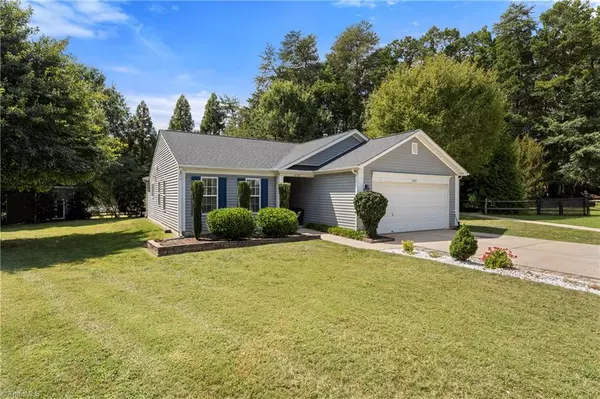 420 Sunset DR, Kernersville, NC 27284