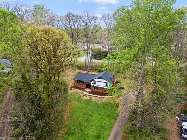 Winston-salem, NC 27106,2154 Foxhunter CT
