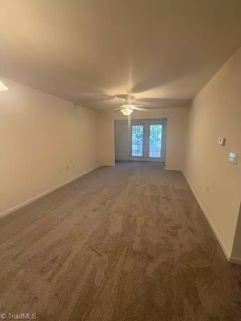 Winston-salem, NC 27105,4455 Brassfield DR #102