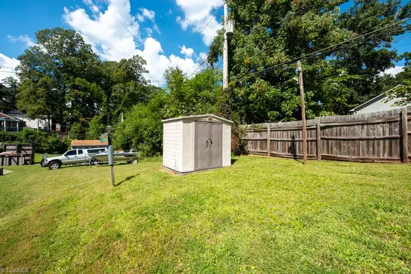 High Point, NC 27262,702 Gatewood AVE