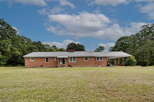 Seagrove, NC 27341,4142 Sadie RD