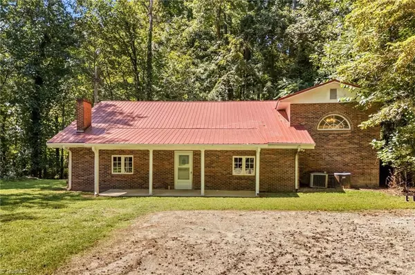 Kannapolis, NC 28081,991 Fairway DR