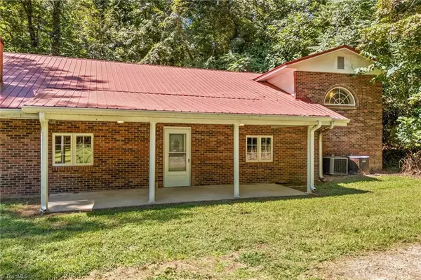 Kannapolis, NC 28081,991 Fairway DR