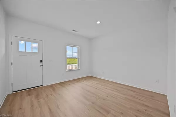 Burlington, NC 27215,6820 Steeplegate DR