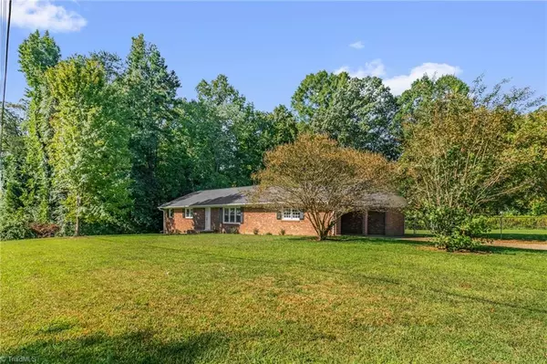 High Point, NC 27265,200 Cedarwood TRL